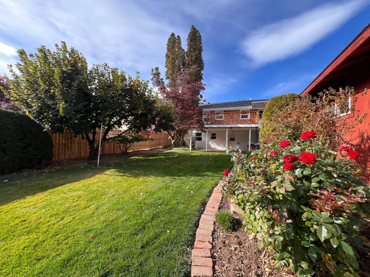 House for rent at 809 S 31st Ave, Yakima, WA 98902
