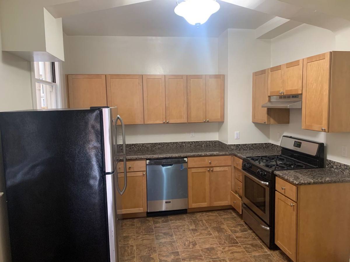 Apartment for rent at 1930 Sacramento St, San Francisco, CA 94109