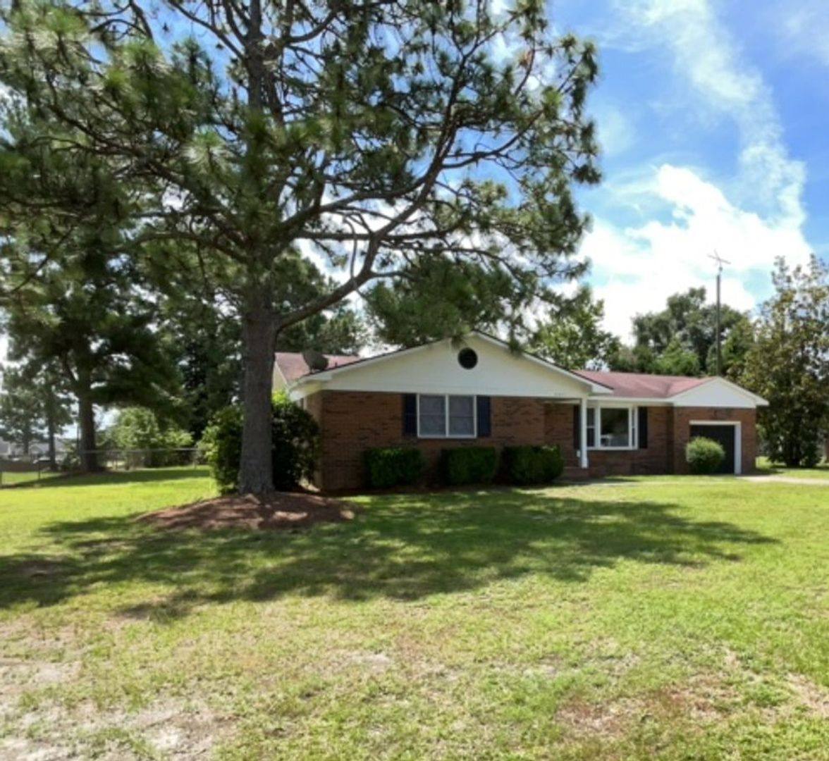 House for rent at 4801 Fellows Court, Hope Mills, NC 28348