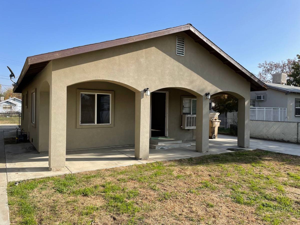 House for rent at 118 Hickerson Dr, Bakersfield, CA 93308