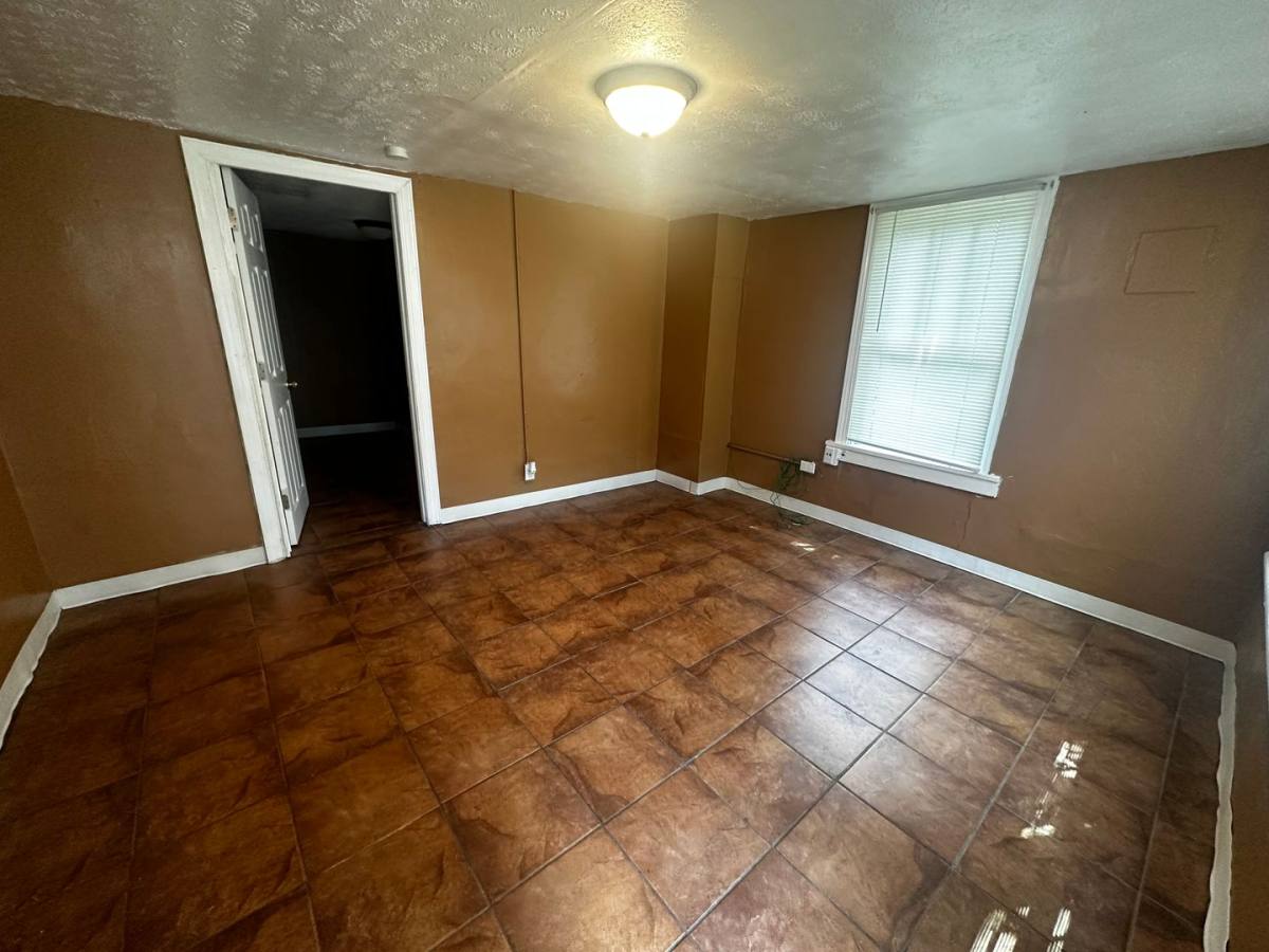 House for rent at 412 E 23rd St, Anniston, AL 36201