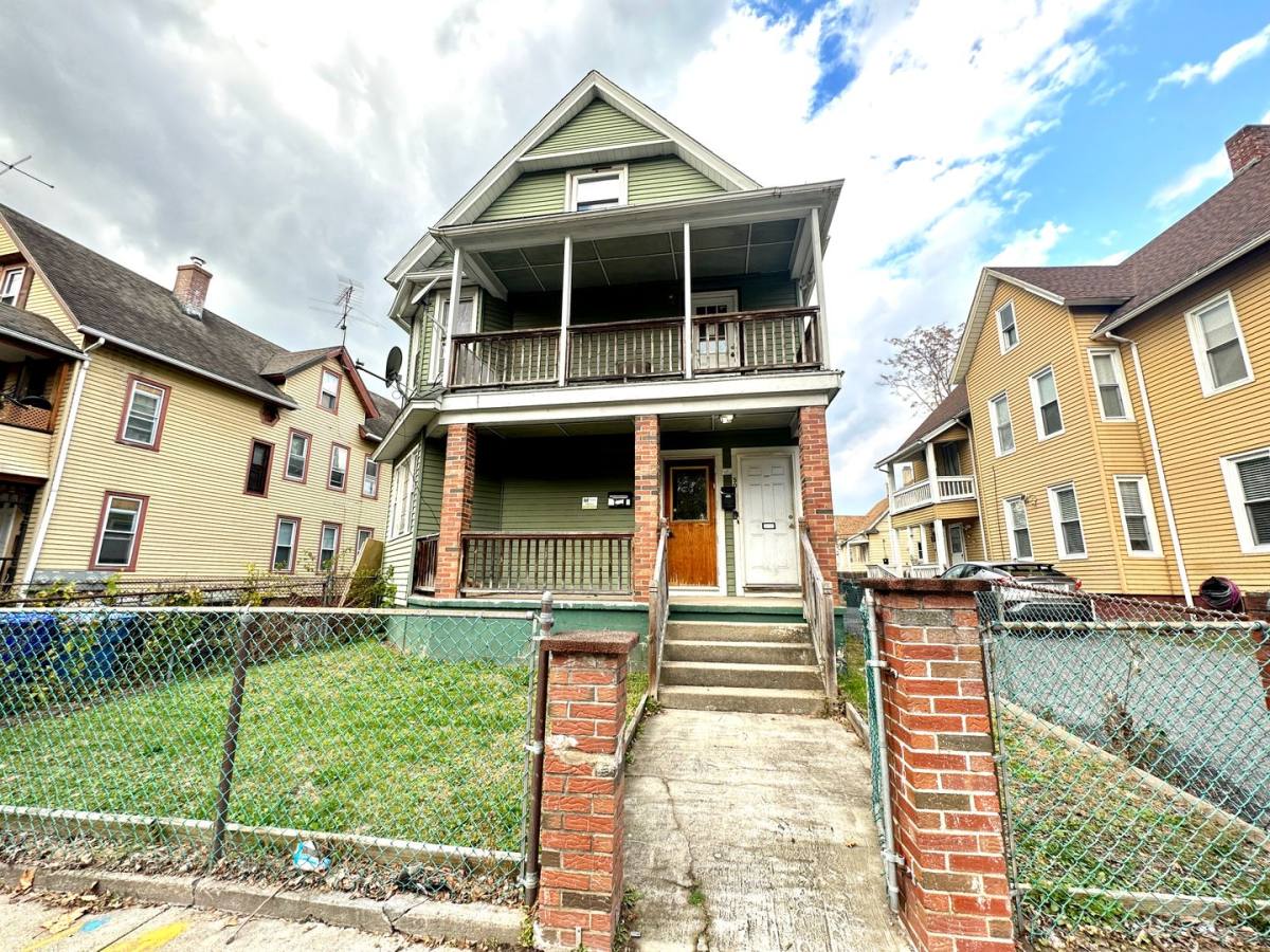 Apartment for rent at 48-50 Acushnet Ave, Springfield, MA 01105