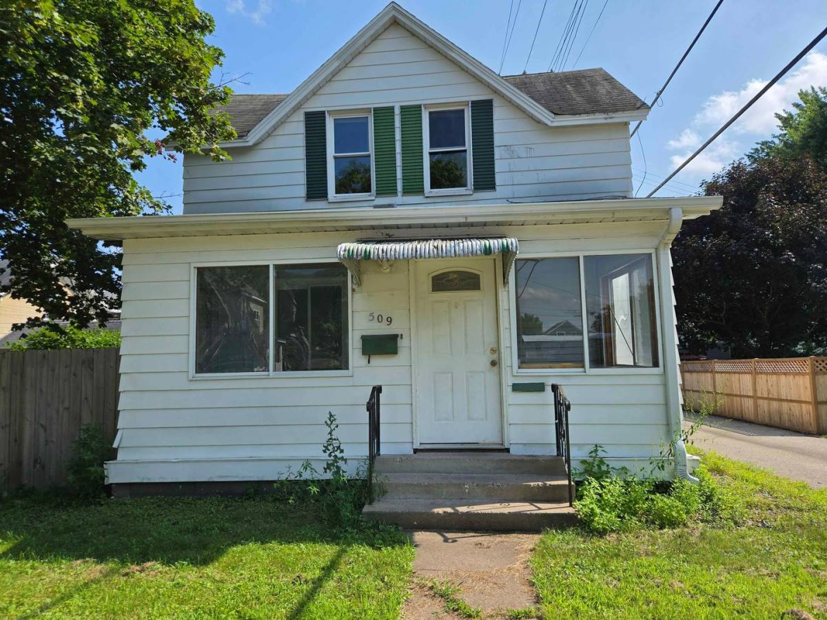 House for rent at 509 Union St, Eau Claire, WI 54703