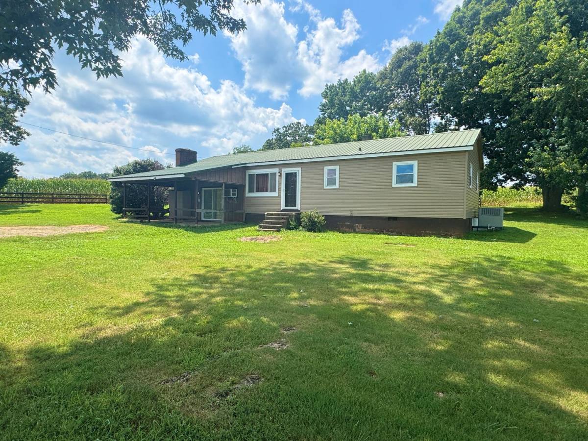 House for rent at 285 Branchwood Rd, Statesville, NC 28625