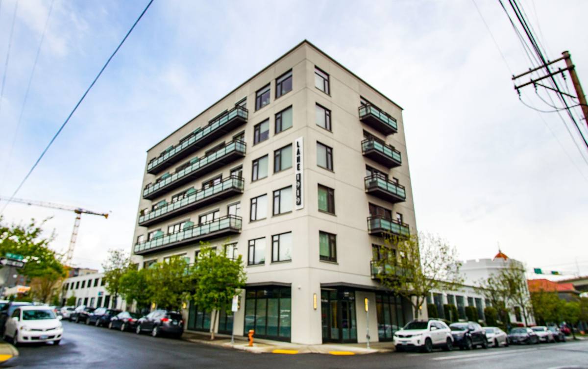Apartment for rent at 1919 NW Quimby St, Portland, OR 97209