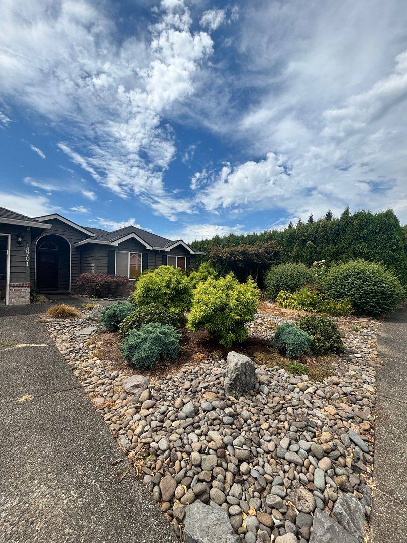 House for rent at 18701 Lassen Court, Oregon City, OR 97045