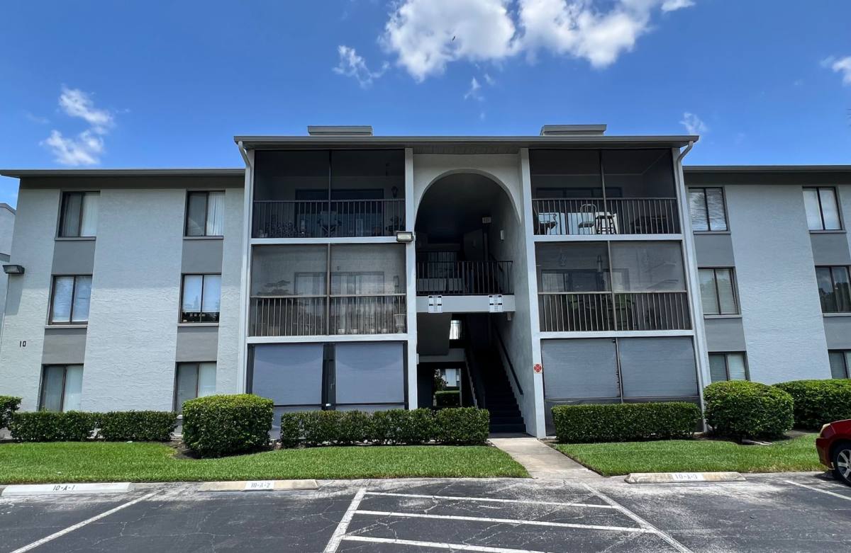 Apartment for rent at 1036 S Pine Ridge Circle, Sanford, FL 32773