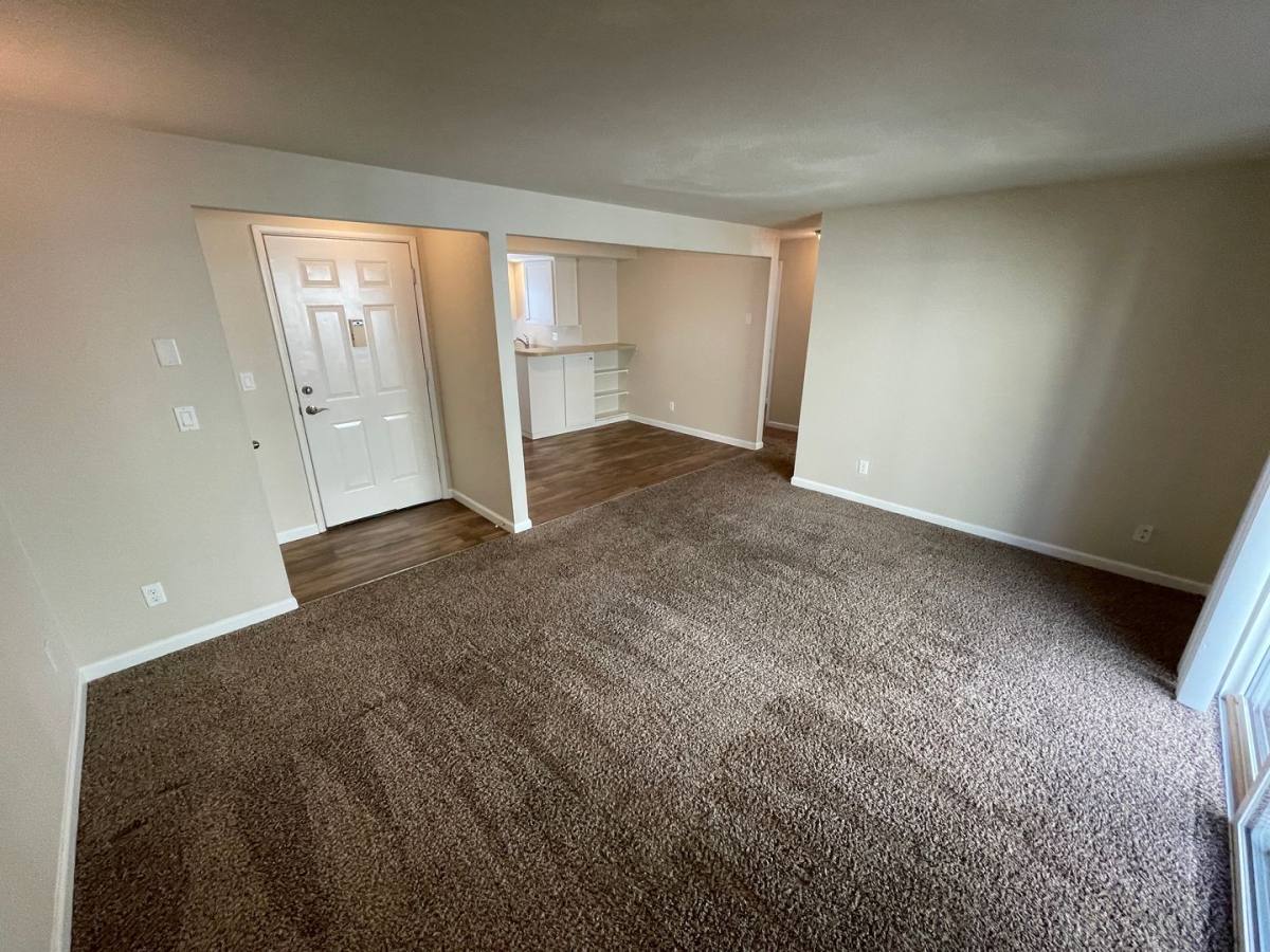 Apartment for rent at 336 Whitesell Ave W, Monmouth, OR 97361