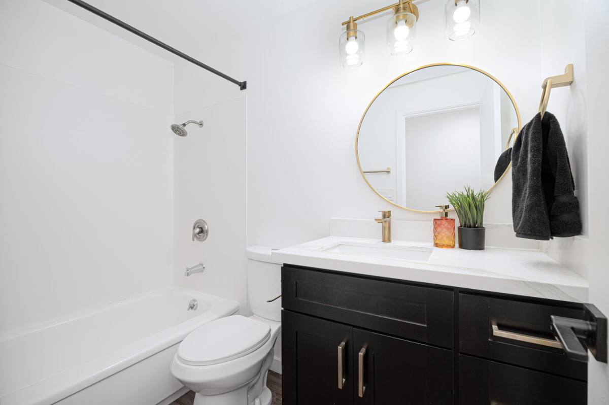 Apartment for rent at 2805 75th Place SE, Mercer Island, WA 98040