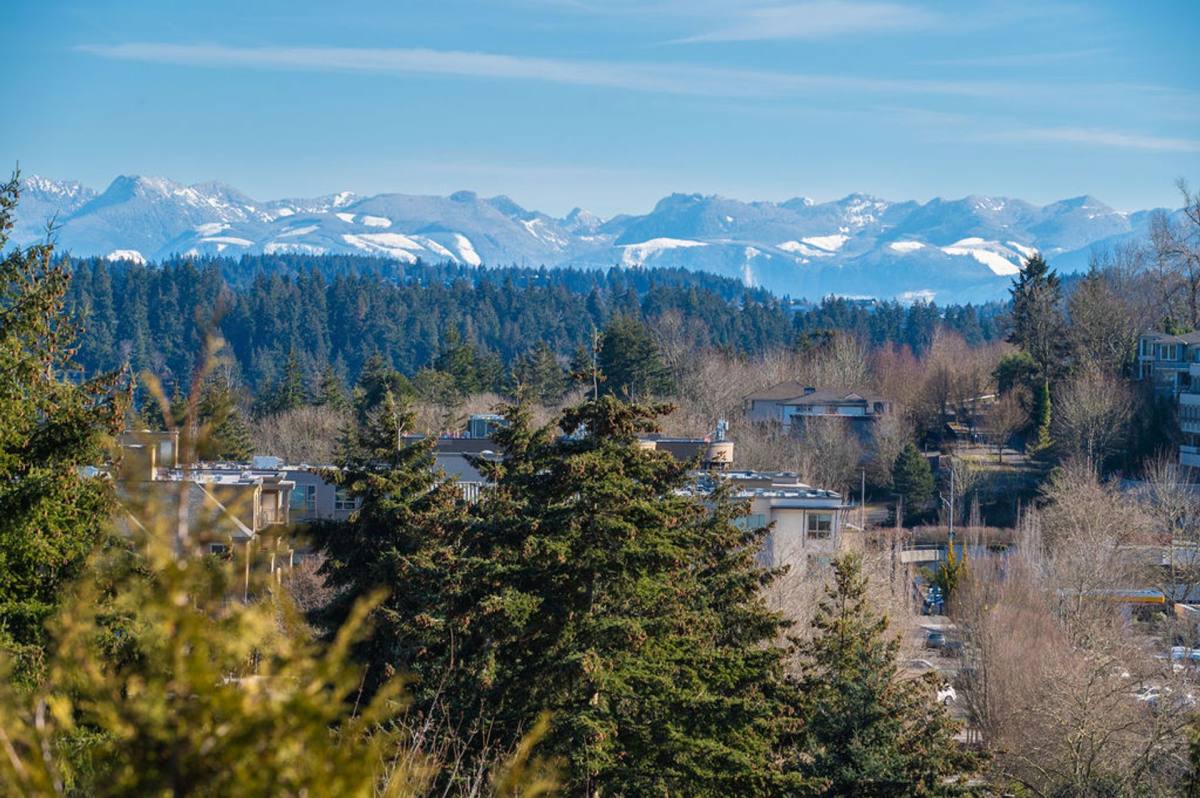 Apartment for rent at 2805 75th Place SE, Mercer Island, WA 98040