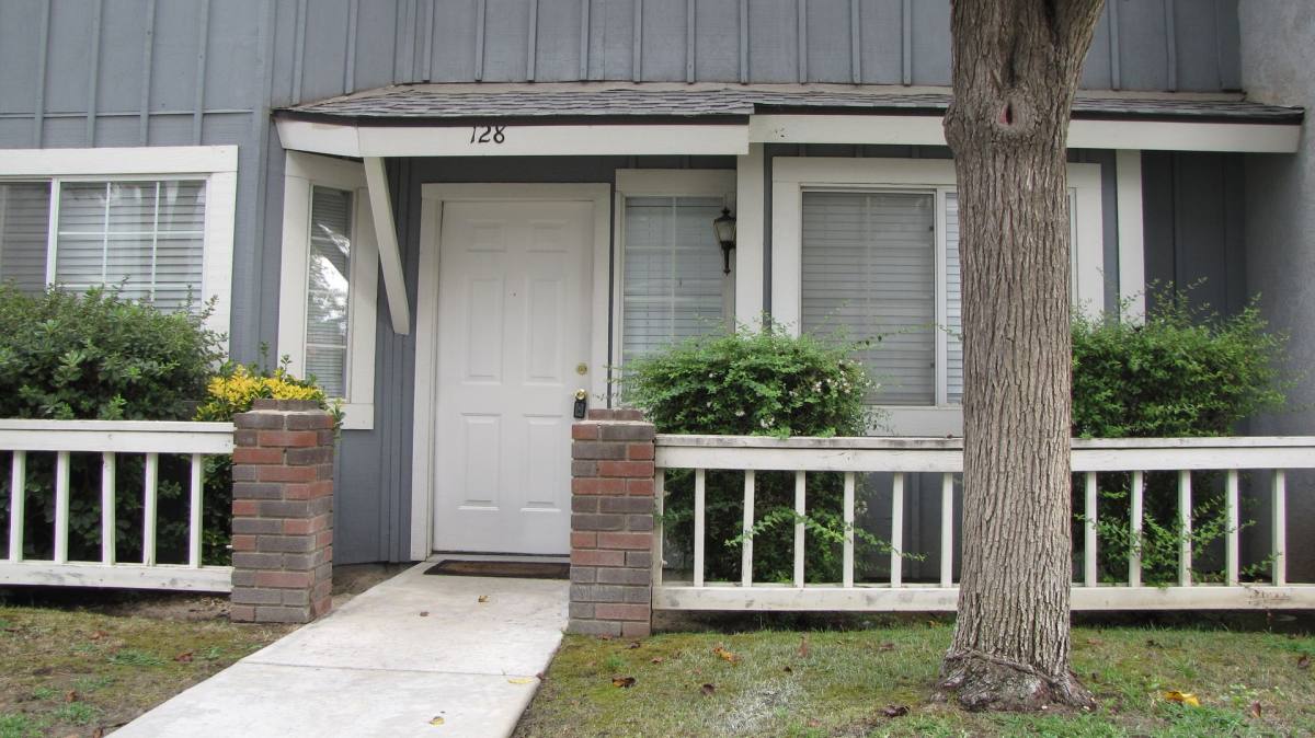 Condo for rent at 2600 Brookside Dr, Bakersfield, CA 93311