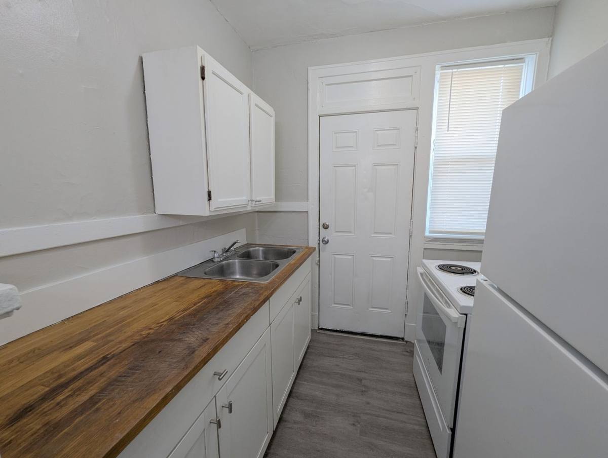 Apartment for rent at 3862-66 S Spring Ave, Saint Louis, MO 63116