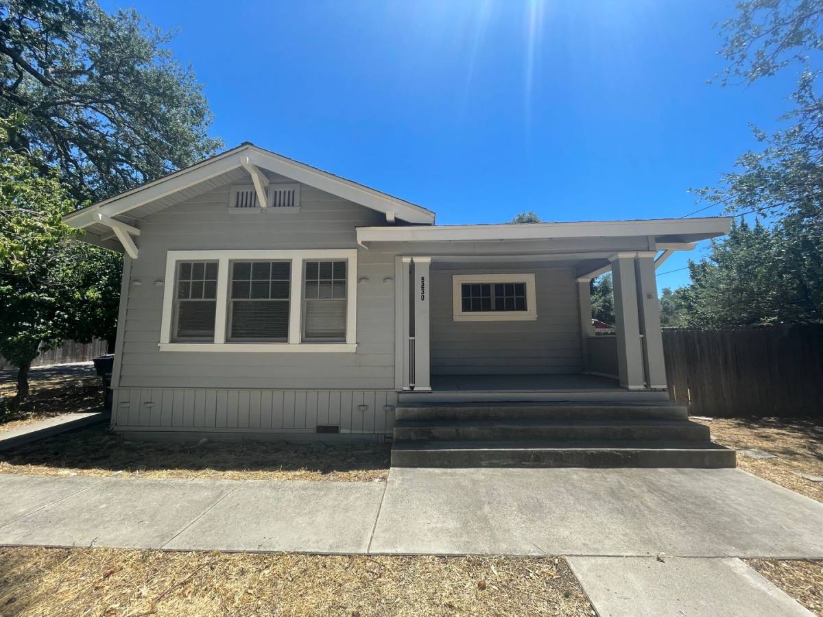 House for rent at 9230 Curbaril Ave, Atascadero, CA 93422