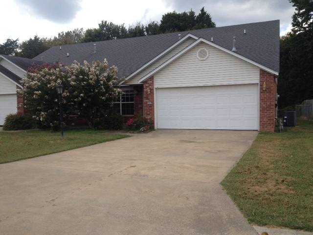 Apartment for rent at 1915 - 1917 Lovers Lane, Van Buren, AR 72956
