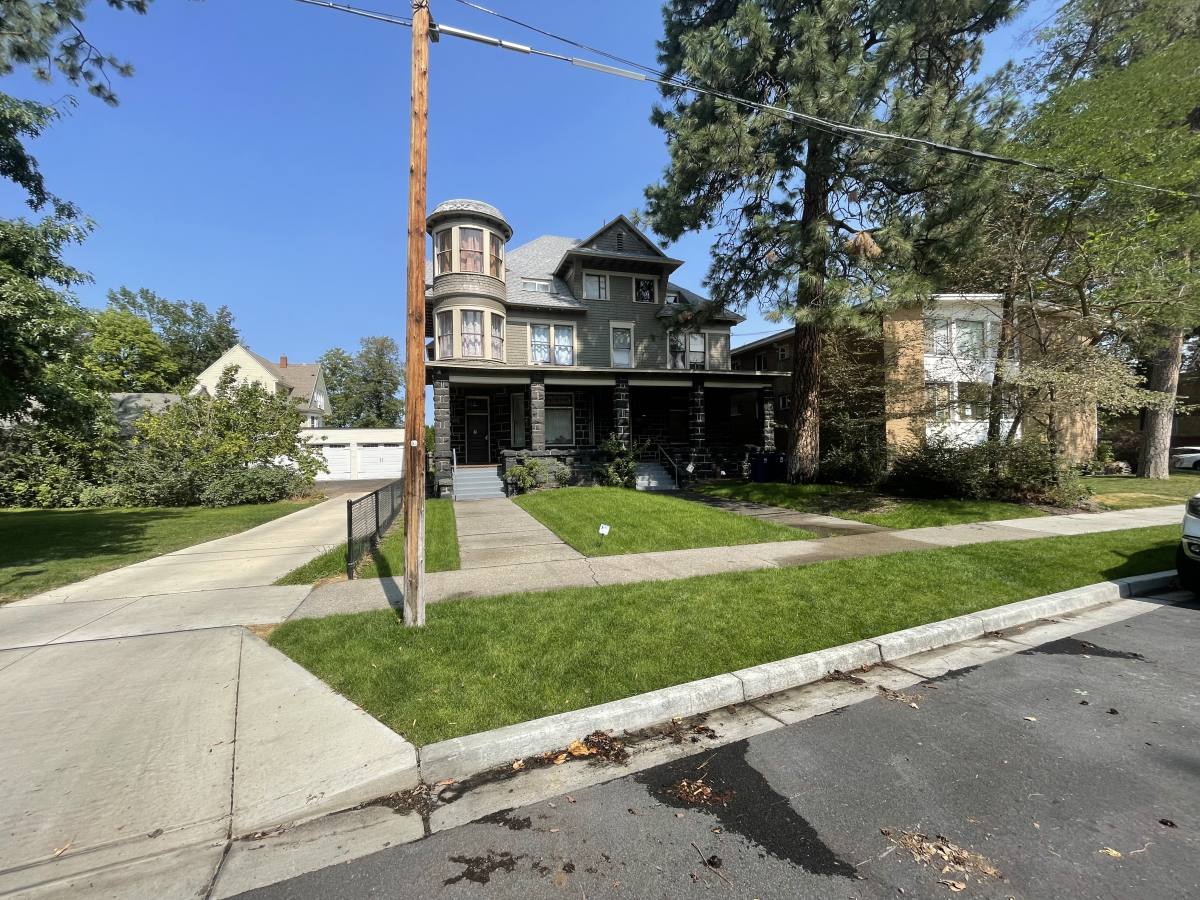 Apartment for rent at 2208-2210 W Pacific Ave, Spokane, WA 99201