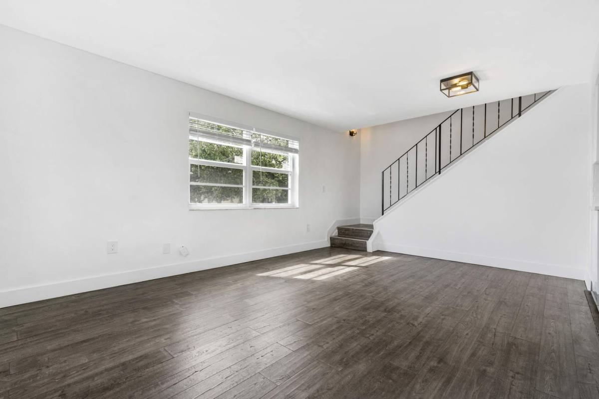 Townhouse for rent at 1114 Douglas Rd #1, Miami, FL 33134