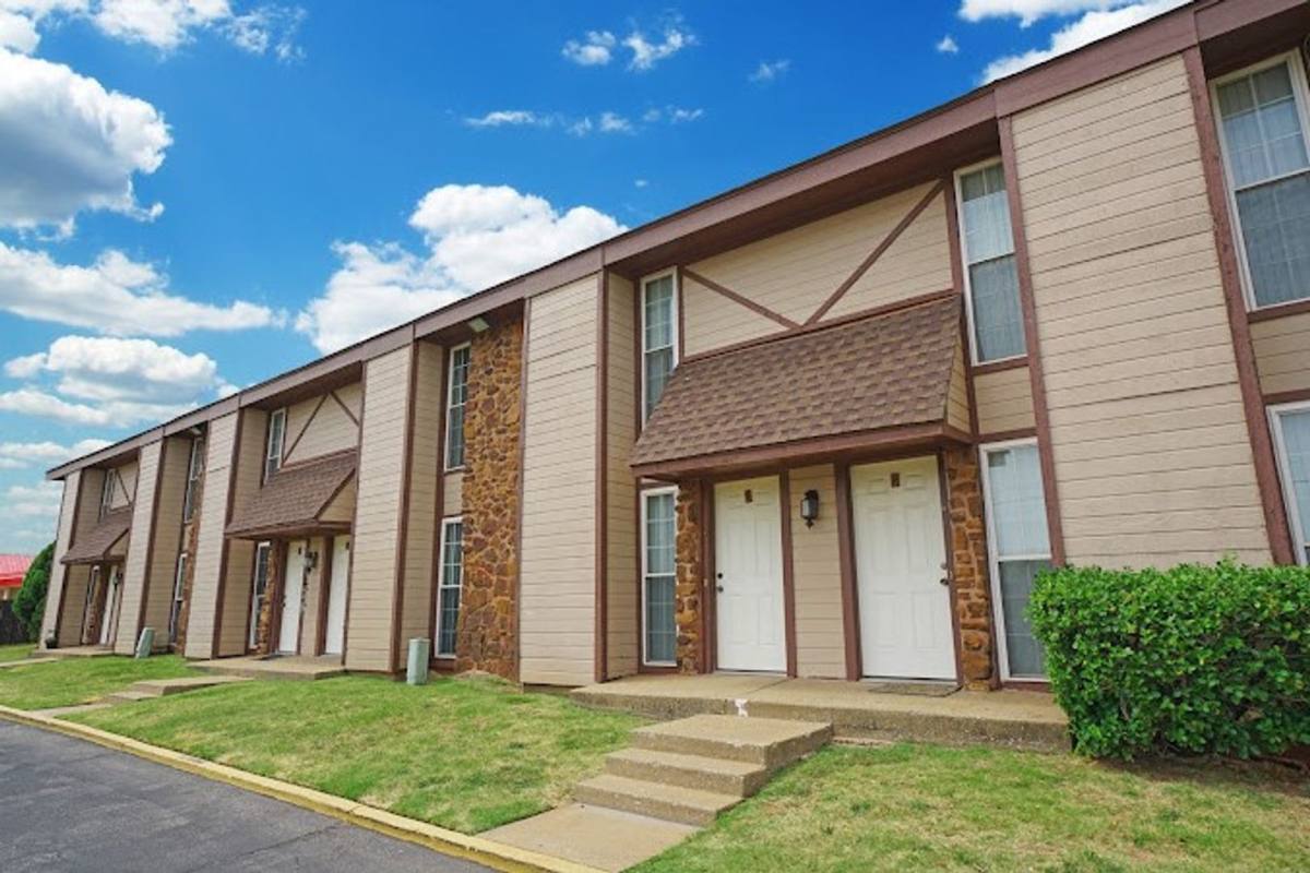 Apartment for rent at 921 NE 12th St, Oklahoma City, OK 73160