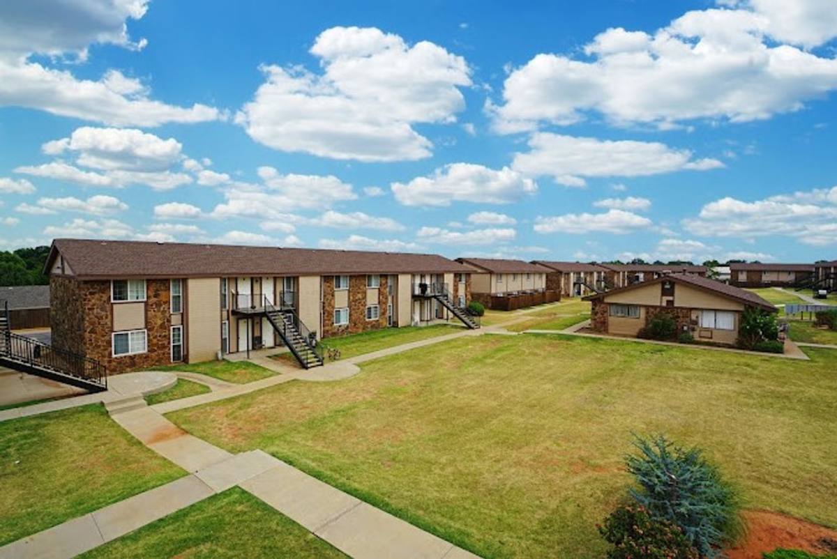 Apartment for rent at 921 NE 12th St, Oklahoma City, OK 73160