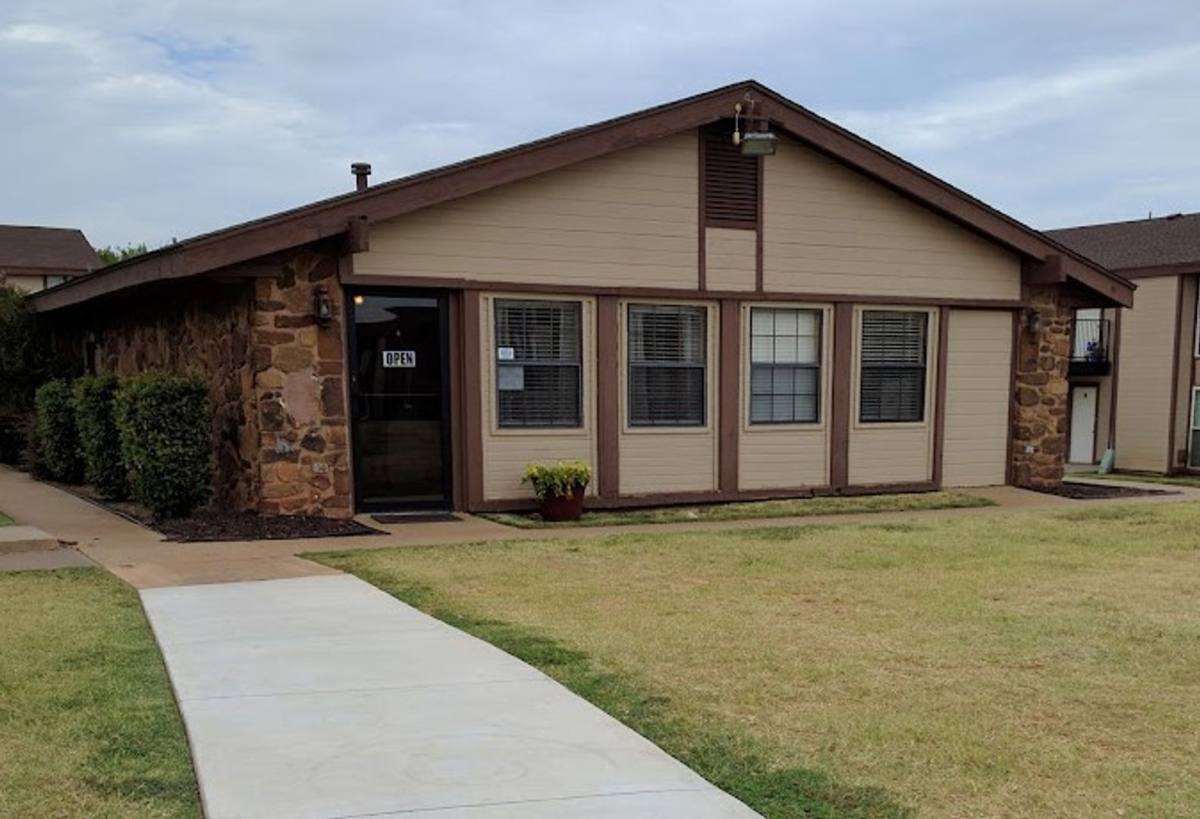 Apartment for rent at 921 NE 12th St, Oklahoma City, OK 73160