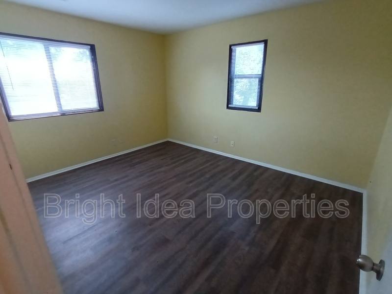 Apartment for rent at 5940 E River Rd, Minneapolis, MN 55432