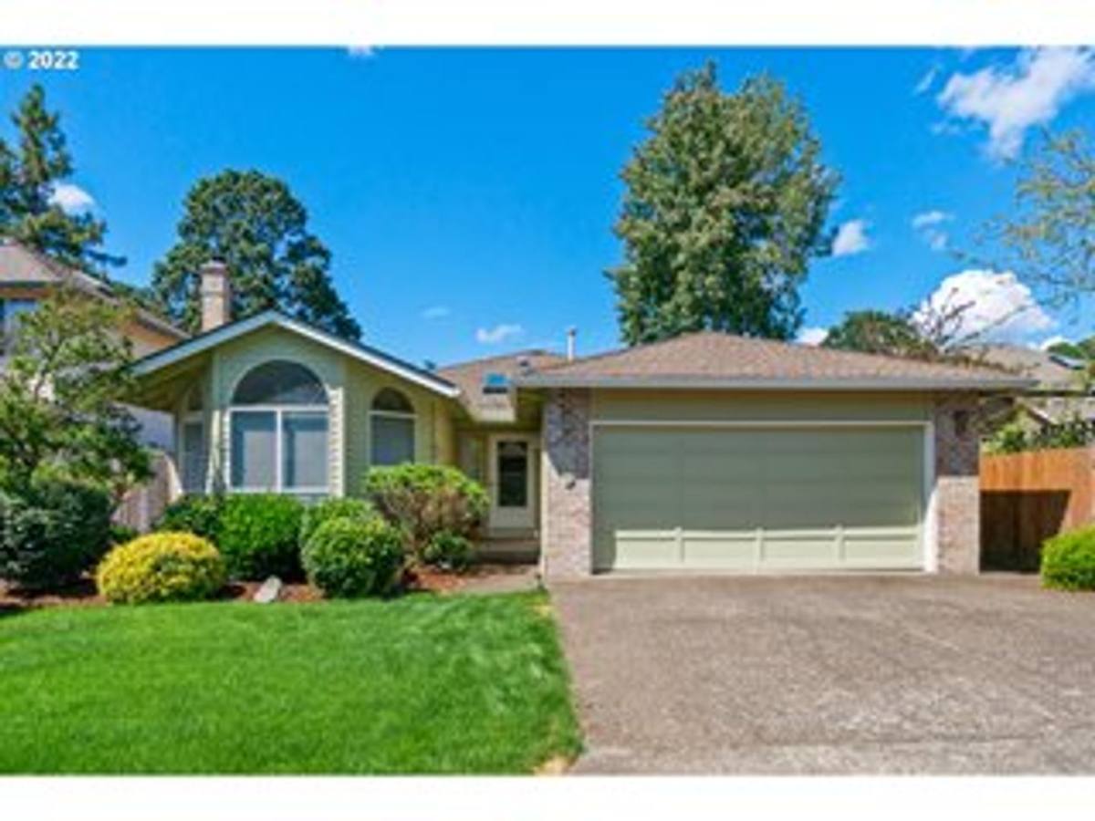 House for rent at 8265 SW Ashford St, Portland, OR 97224