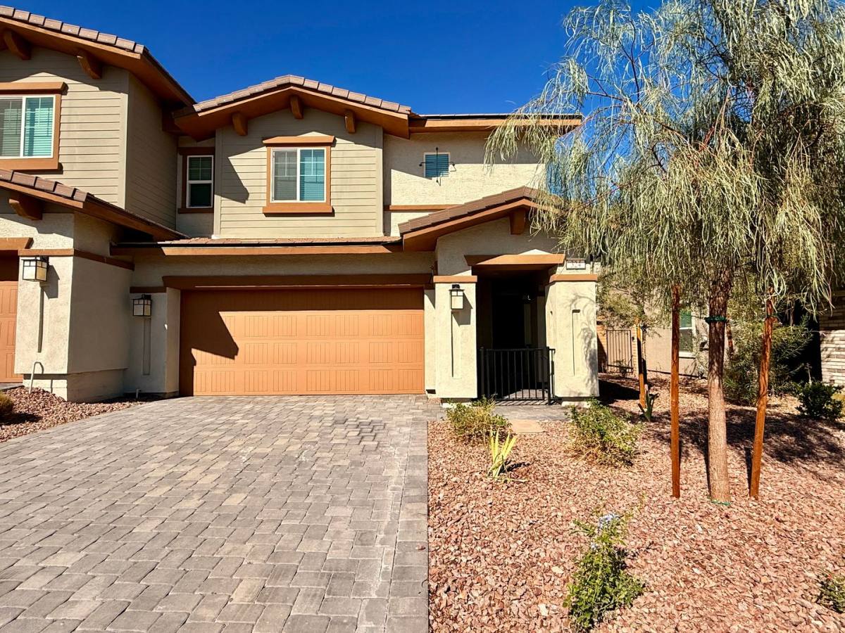 Townhouse for rent at 324 Silva Place, Henderson, NV 89011