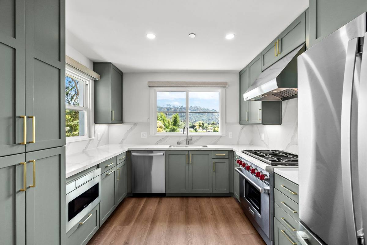 Apartment for rent at 825 De La Vina St, Santa Barbara, CA 93101