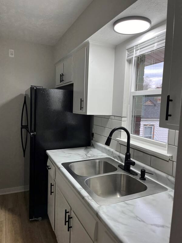 Apartment for rent at 801 N 48th St #9, Omaha, NE 68132