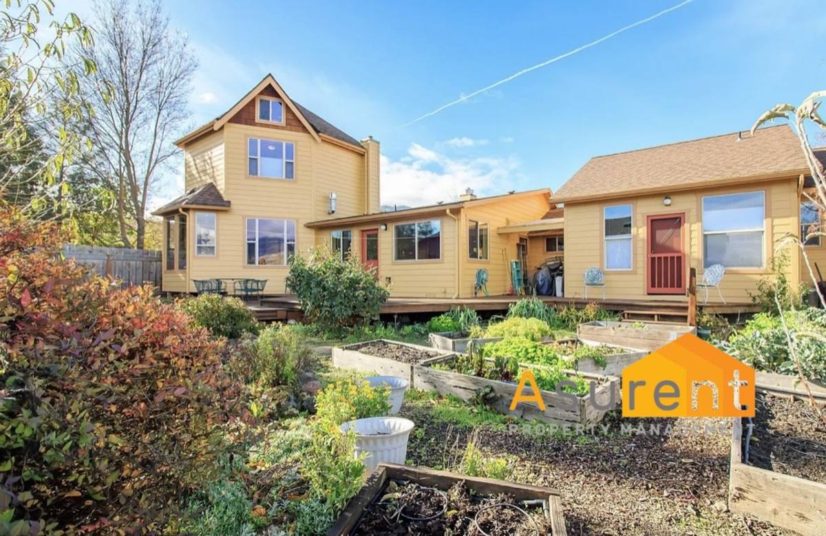 Apartment for rent at 350 Phelps St, Ashland, OR 97520