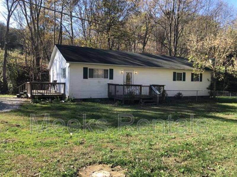 House for rent at 714 Tacketts Branch, Hurricane, WV 25526