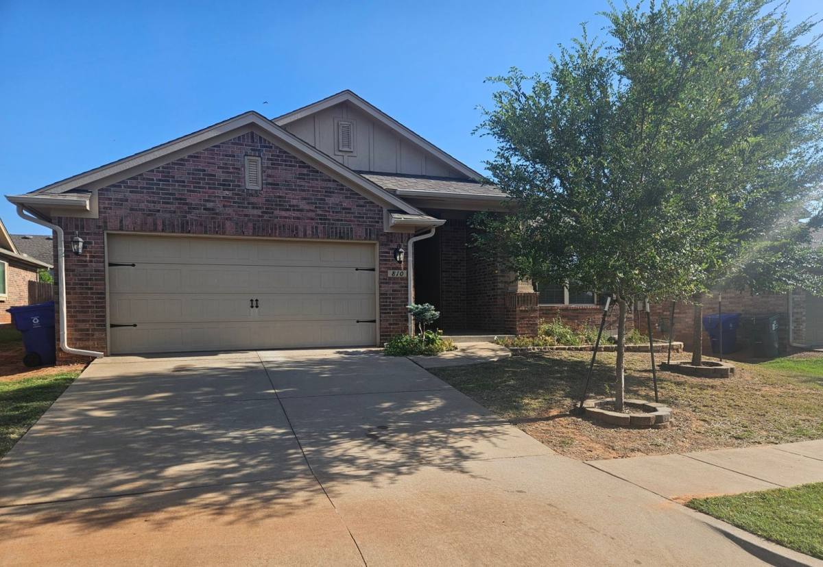 House for rent at 810 Sedona Dr, Norman, OK 73071