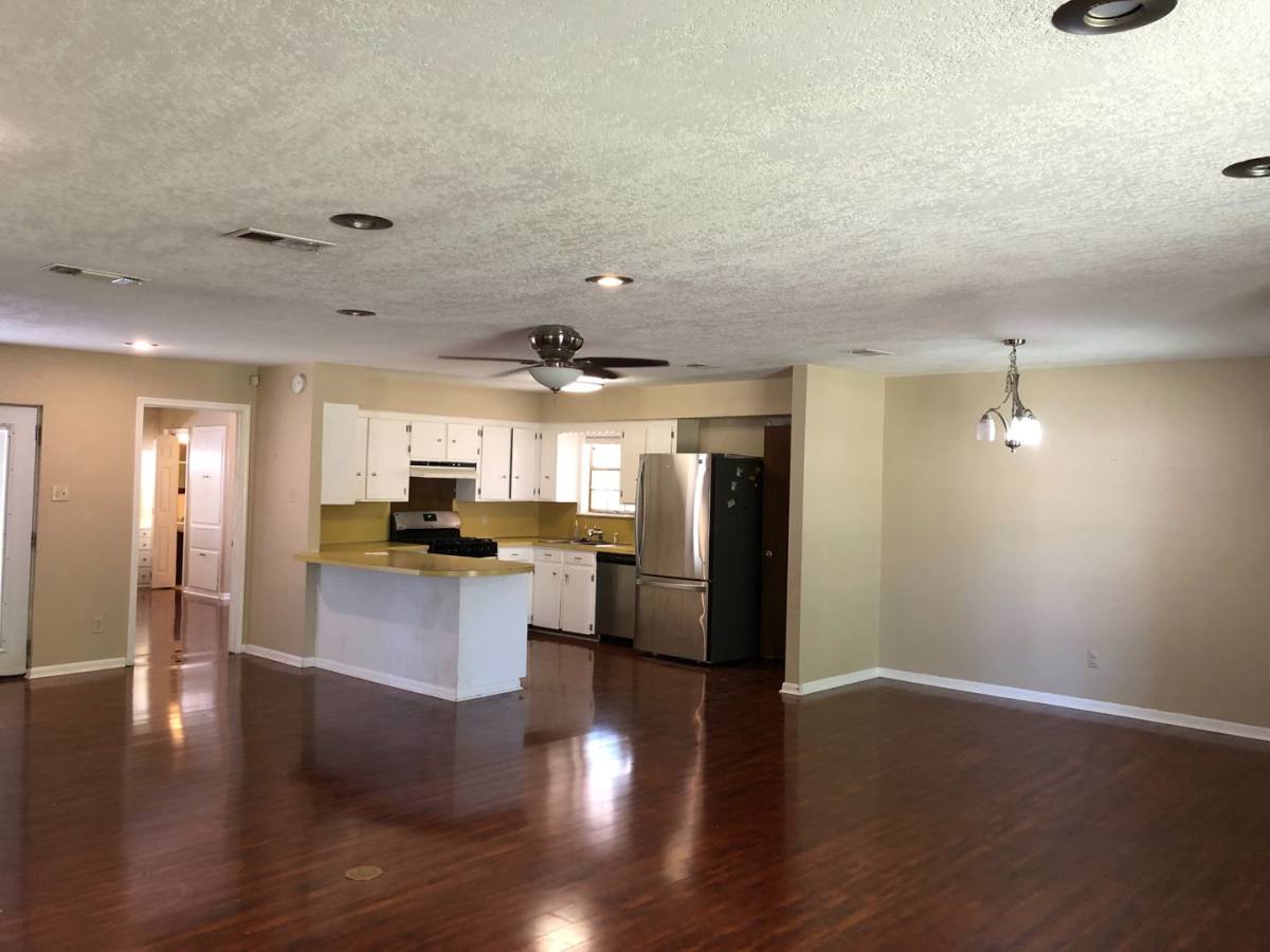 House for rent at 243 Pine Valley, Huntsville, TX 77320