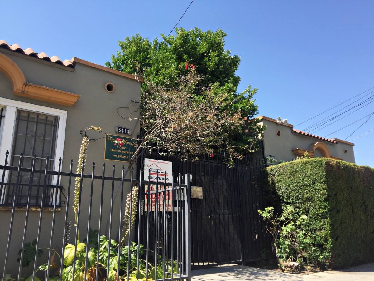 Apartment for rent at 5414 Fountain Ave, Los Angeles, CA 90029