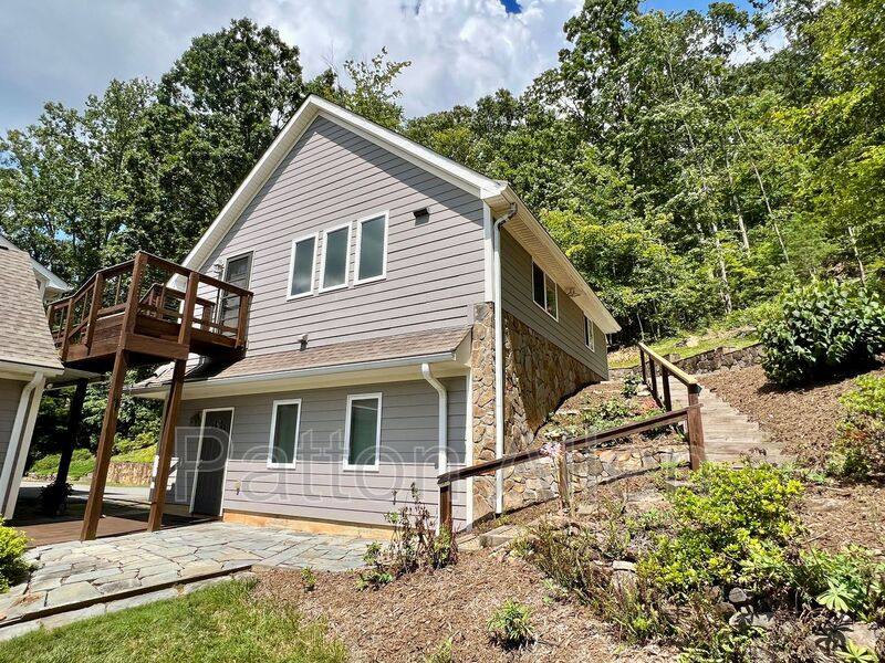 Apartment for rent at 69 Pink Fox Cove Rd, Weaverville, NC 28787