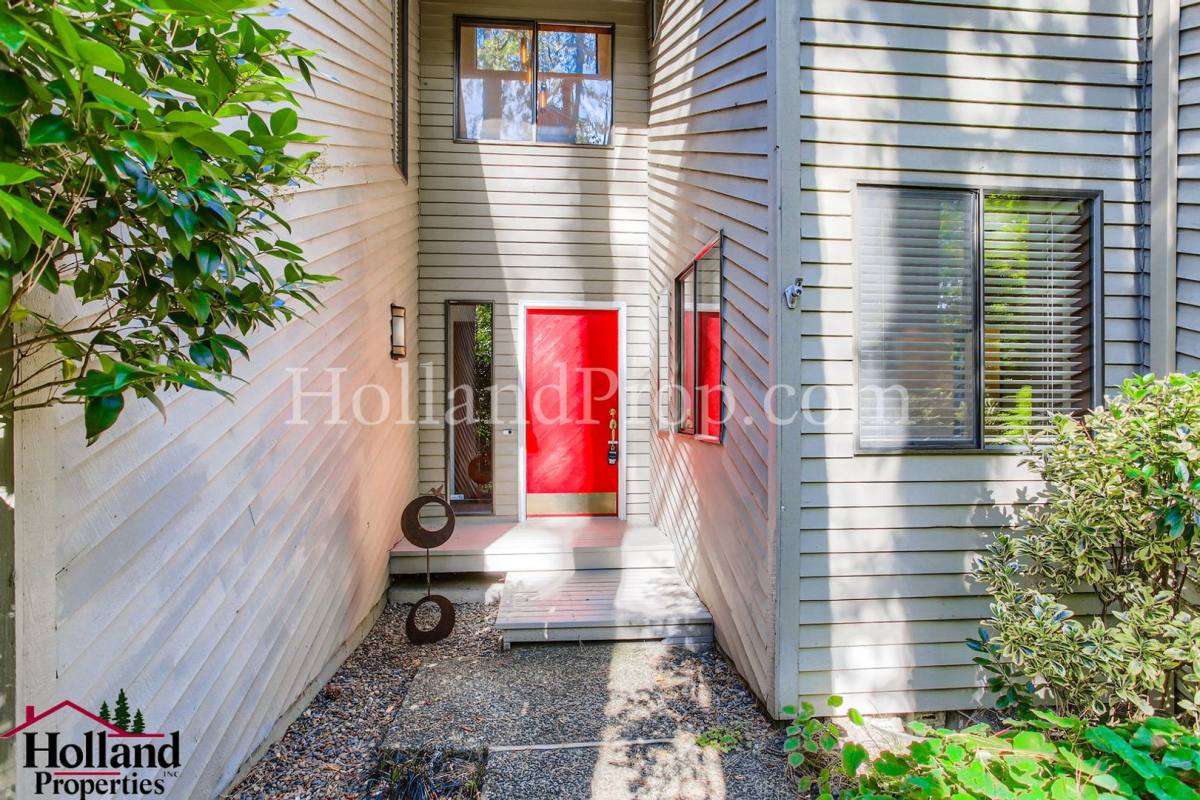House for rent at 18115 SW Pheasant Lane, Beaverton, OR 97003