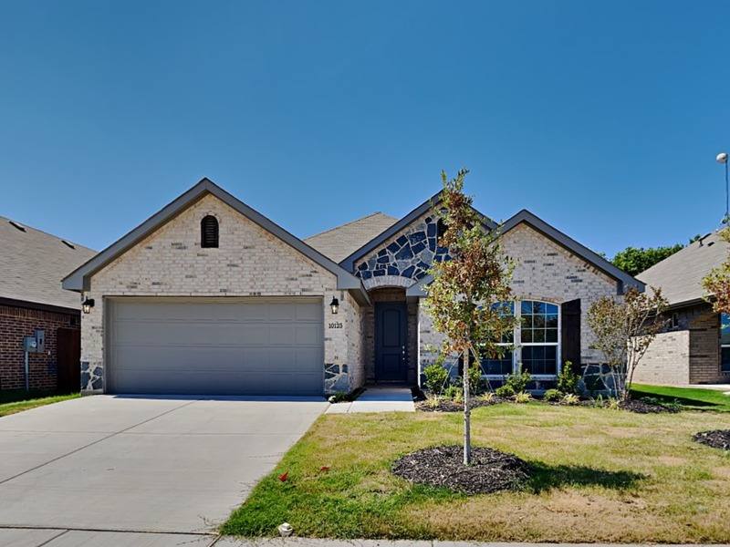 House for rent at 10125 Boxelder Dr, Crowley, TX 76036