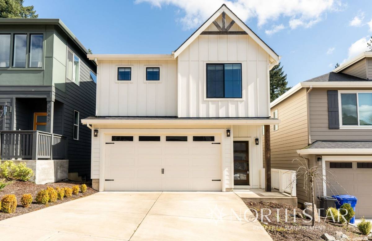 House for rent at 12956 SE Creekside Terrace, Happy Valley, OR 97086