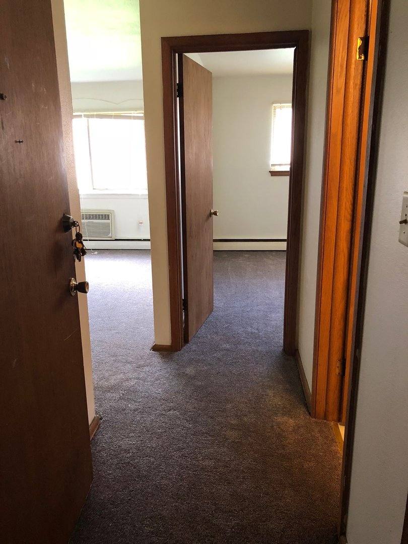 Apartment for rent at 1832 Rawson Ave, South Milwaukee, WI 53172