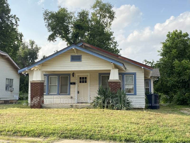 House for rent at 1213 NE 17th St, Oklahoma City, OK 73111