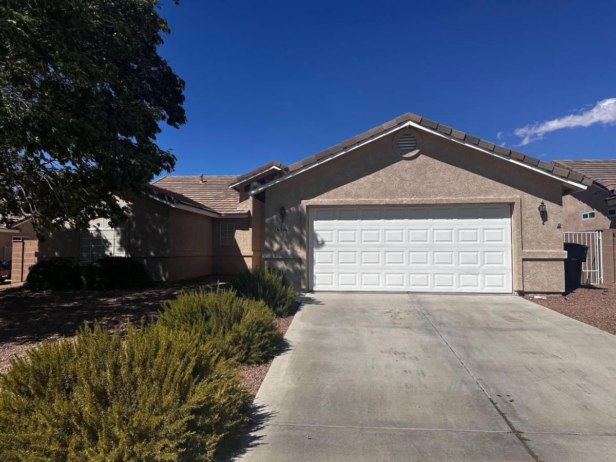 House for rent at 3667 Heather Ave, Kingman, AZ 86401