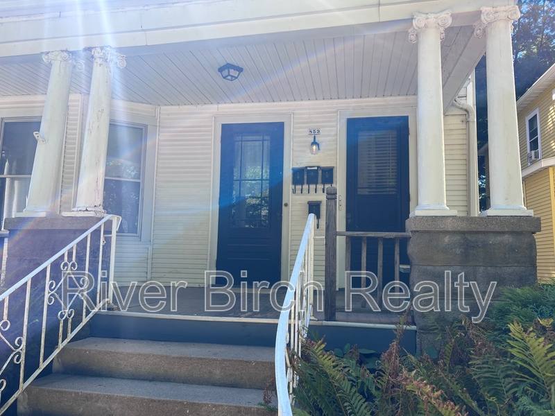 Apartment for rent at 853 S Douglas Ave #3, Springfield, IL 62704
