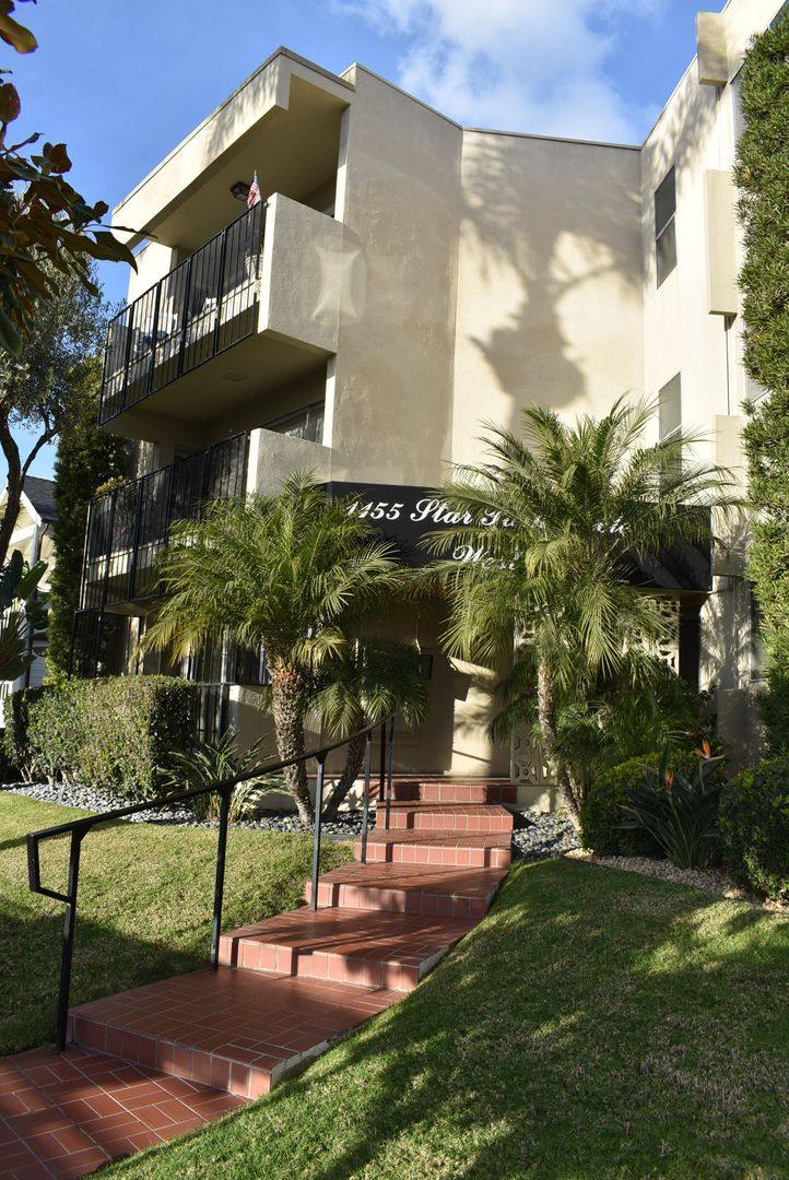 Apartment for rent at 1155 Star Park Circle, Coronado, CA 92118