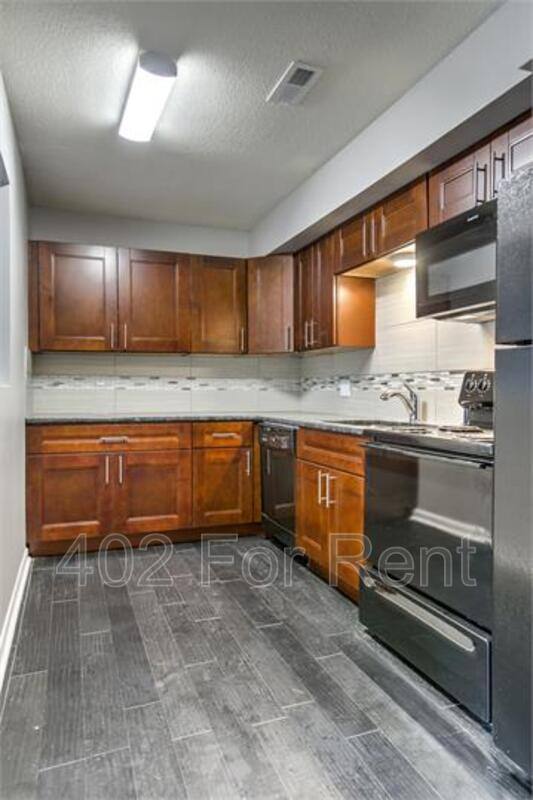 Apartment for rent at 1410 1412 N 45th St #4, Omaha, NE 68132