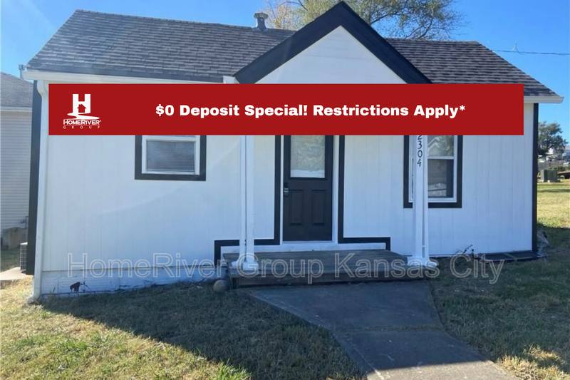 House for rent at 2304 Walnut St, Higginsville, MO 64037
