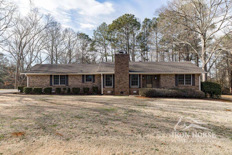 House for rent at 2591 Clotfelter Rd, Bogart, GA 30622