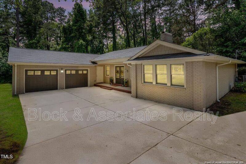 House for rent at 334 Westview Dr, Fayetteville, NC 28303