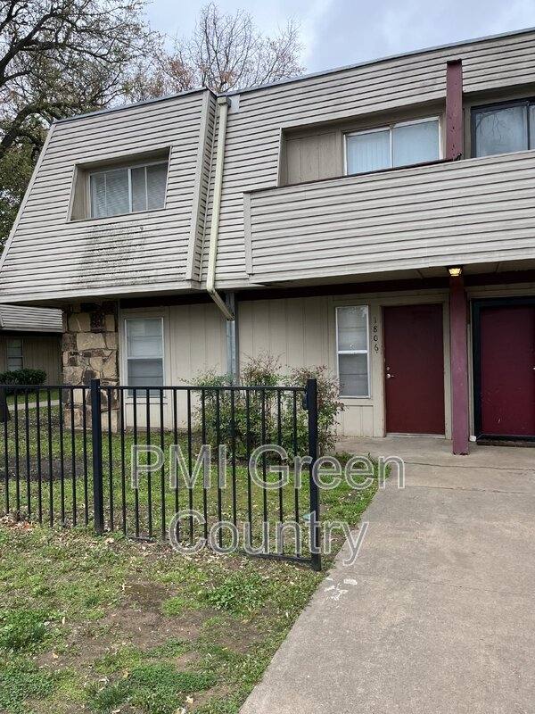 Condo for rent at 2216 E 66th Place #1806, Tulsa, OK 74136