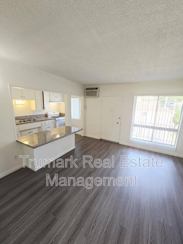 Apartment for rent at 1121 E Palmer Ave #5, Glendale, CA 91205