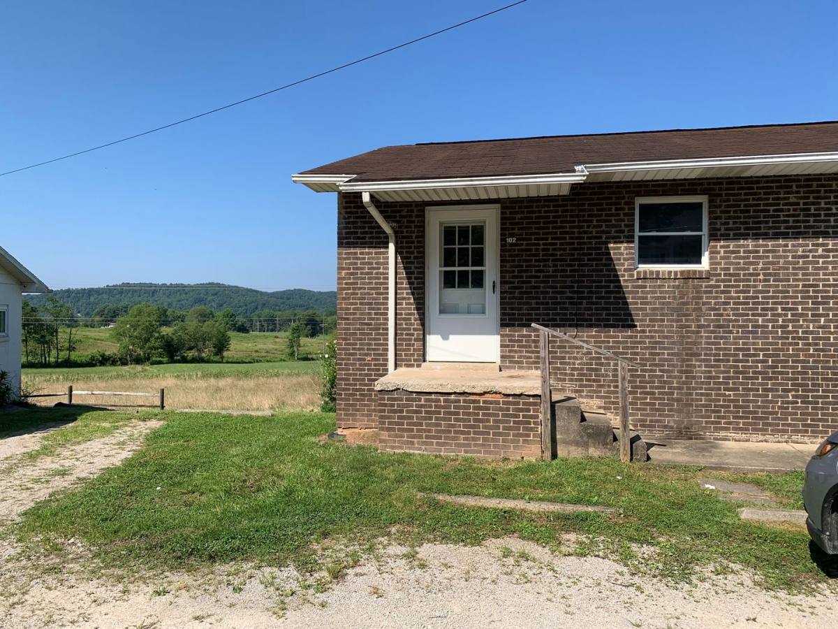 Apartment for rent at 11638 Staunton Turnpike, Walker, WV 26180