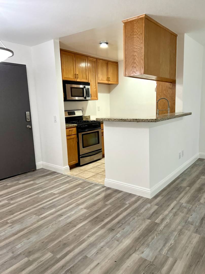 Apartment for rent at 8735 Variel Ave, Canoga Park, CA 91304